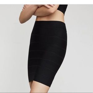 BCBG Maxazria Black Simone Textured Power Skirt-M